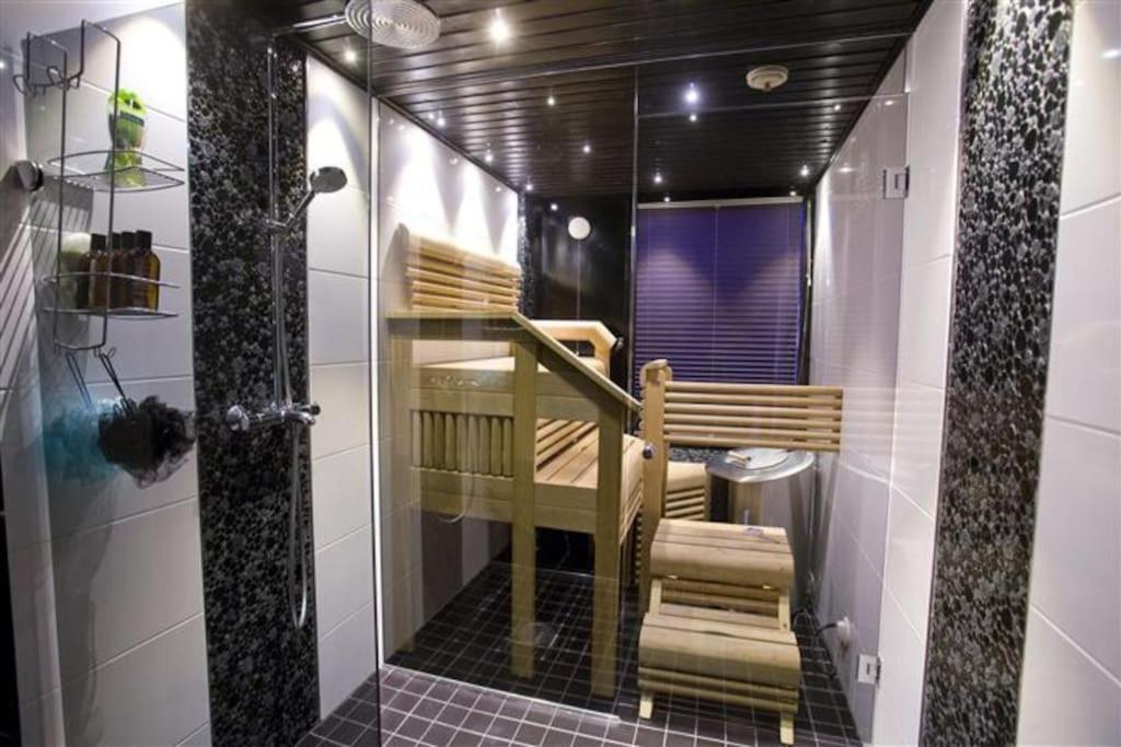 Majestic Penthouse With Sauna & High-Speed Wi-Fi And Parking 로바니에미 외부 사진
